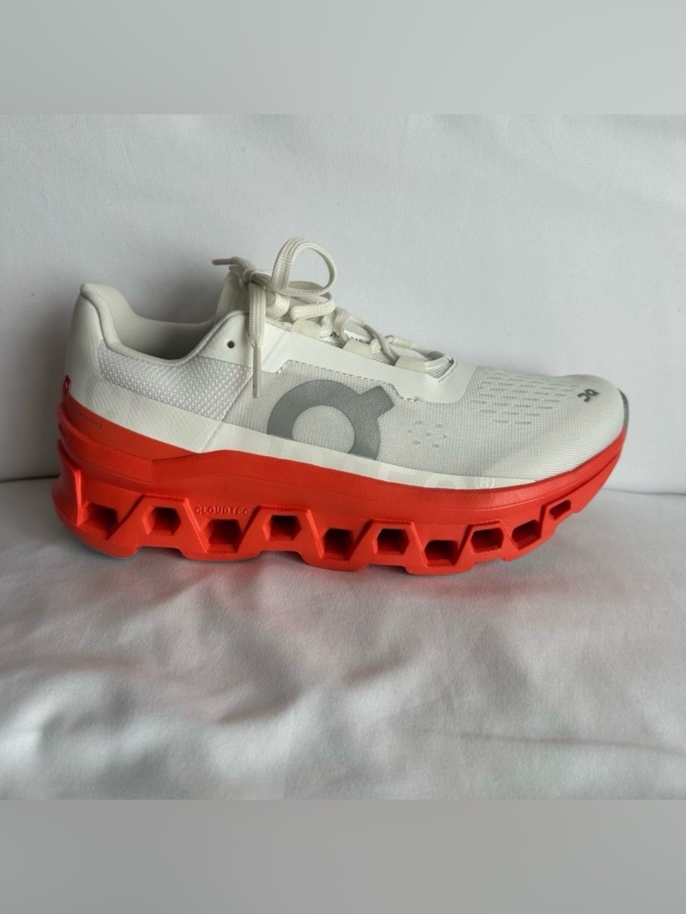 NEW in Box On Cloud
Cloudmonster US Women's Size 8
White/Flame - Picture 8 of 12